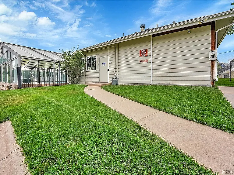 1371 S Cathay Ct #107 — Photo 3