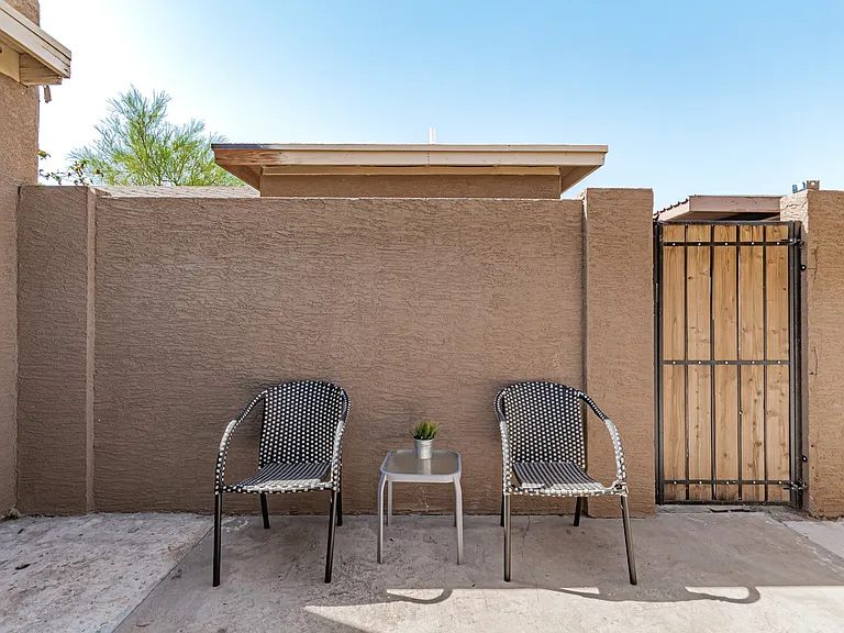 2611 E Obregon St — Photo 16