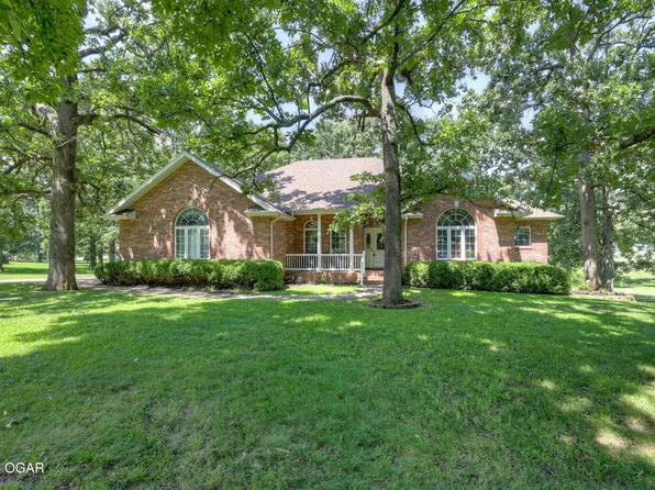 620 Parkwood Dr, Mount Vernon, MO 65712