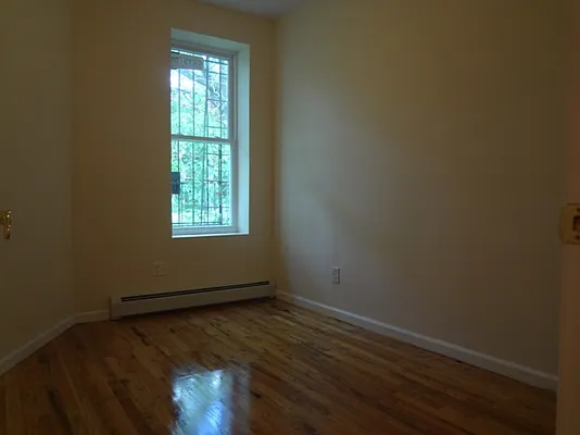 Rented by 5 Boro Realty Corp | media 9