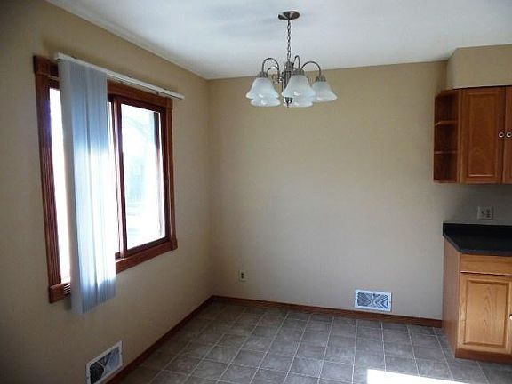 4th image of 2179 2nd St N