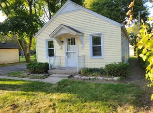 846 W Huron River Dr, Belleville, MI 48111
