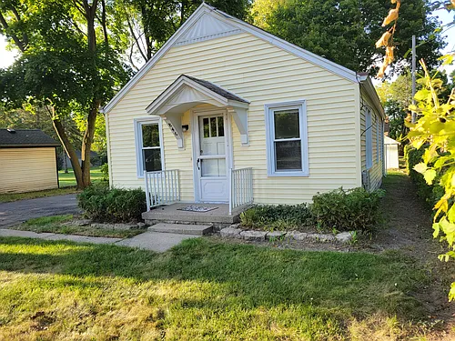 846 W Huron River Dr Photo 1