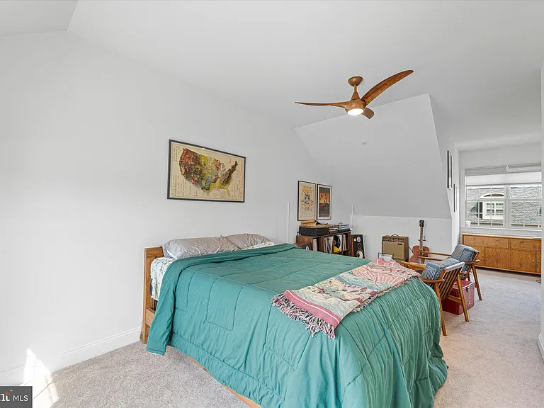 4341 4th St N — Photo 32