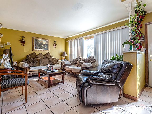 5th image of 908 E Central Rd