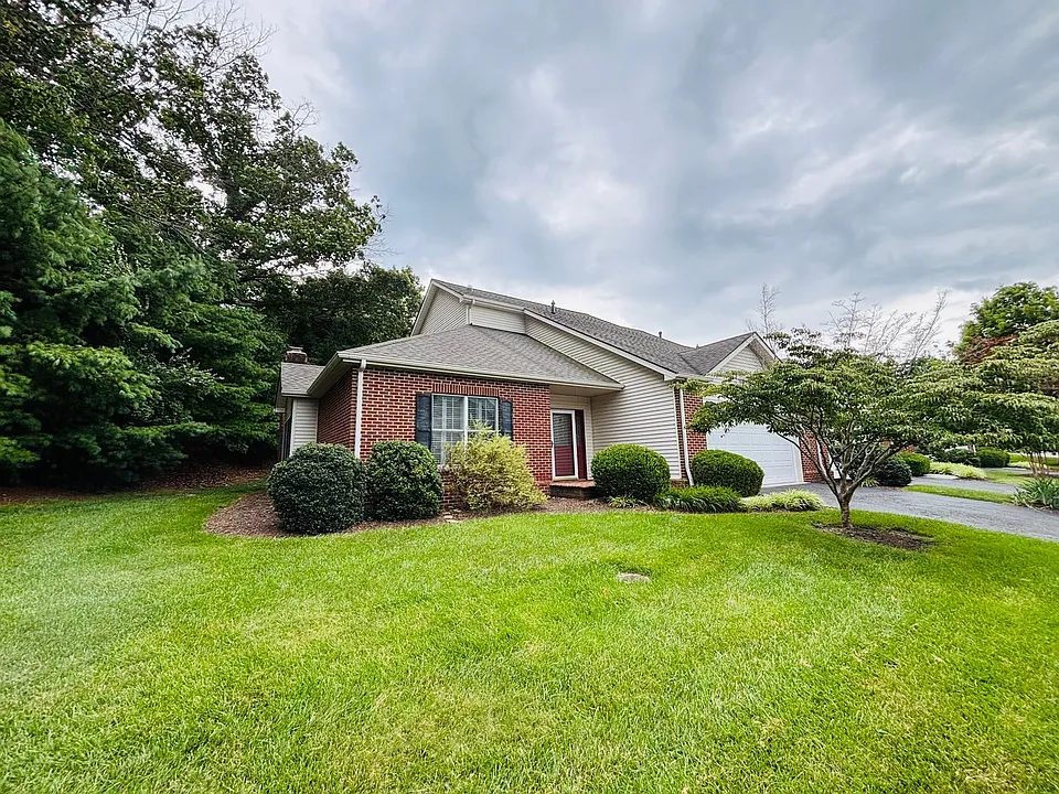 1104 Caldwell Dr
