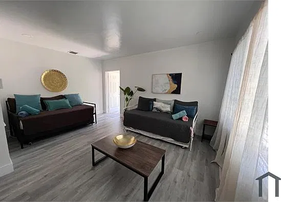 4 bed, 1948 sqft, $3,750 — Photo 3