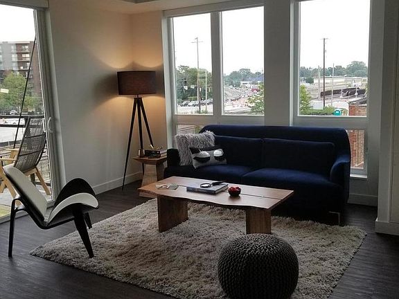 5th image of 1555 Ellinwood Ave APT 604