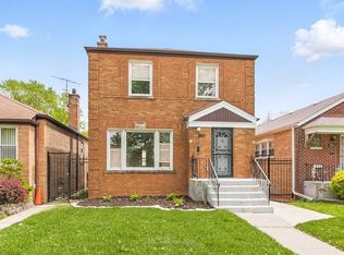 8907 S Luella Ave, Chicago, IL 60617