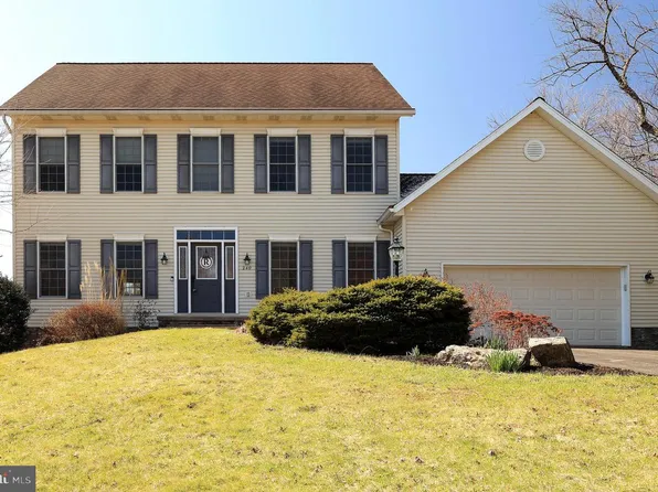 240 Sunday Dr, State College, PA 16801