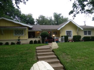400 Brookview Dr, Hurst, TX 76054