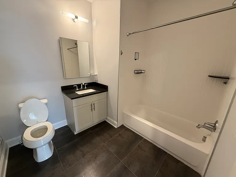 40 Park Ave #301 — Photo 8