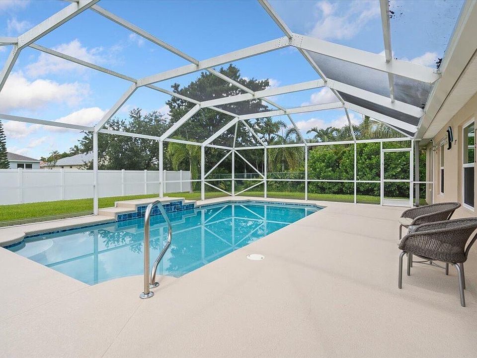 1st image of 516 SW Crawfish Drive