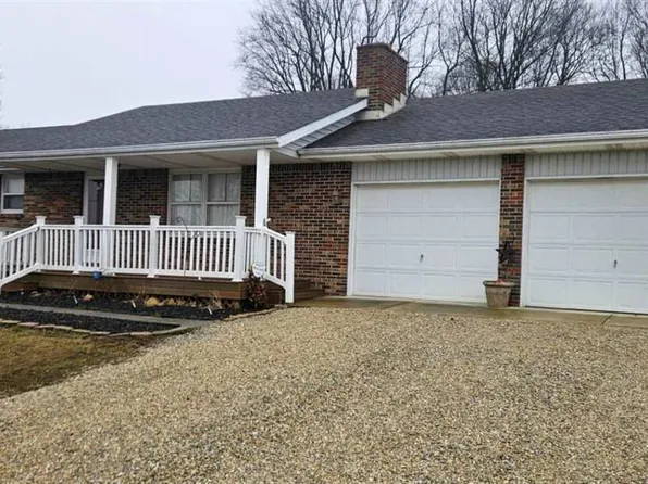 3653 Crescent Dr #200-N, New Castle, IN 47362