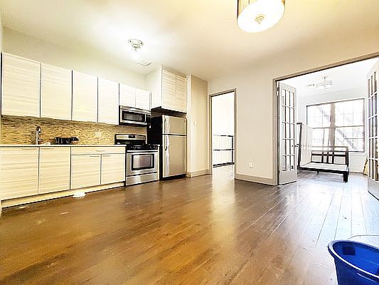 5th image of 769 Saint Johns Pl #2L