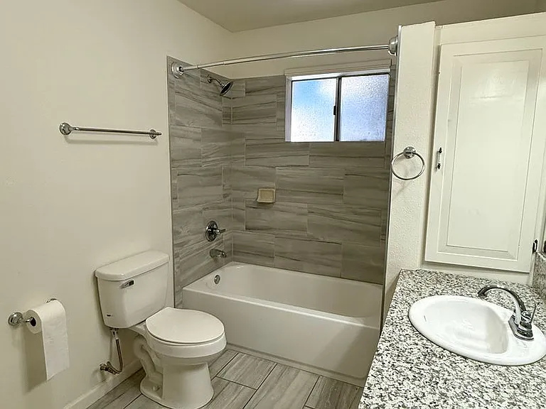 1570 Nord Ave — Photo 16
