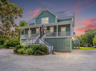 1594 Creekwood Rd, Edisto Island, SC 29438