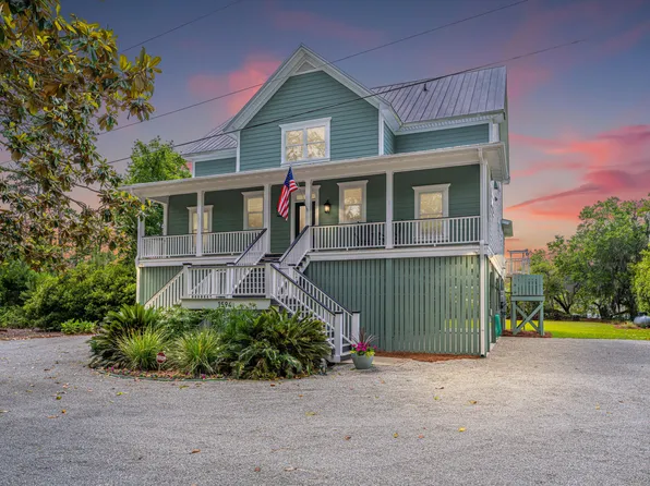 1594 Creekwood Rd, Edisto Island, SC 29438