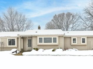 W235S5359 Big Bend Rd, Waukesha, WI 53189