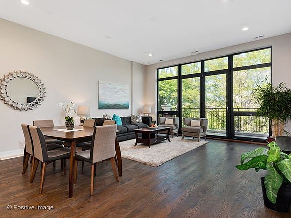 4th image of 1106 N Marshfield Ave #3
