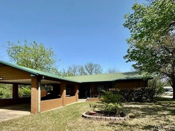 1620 Chickasaw Blvd, Ardmore, OK 73401