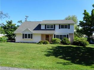 2037 Pleasant Dr, Bethlehem, PA 18015