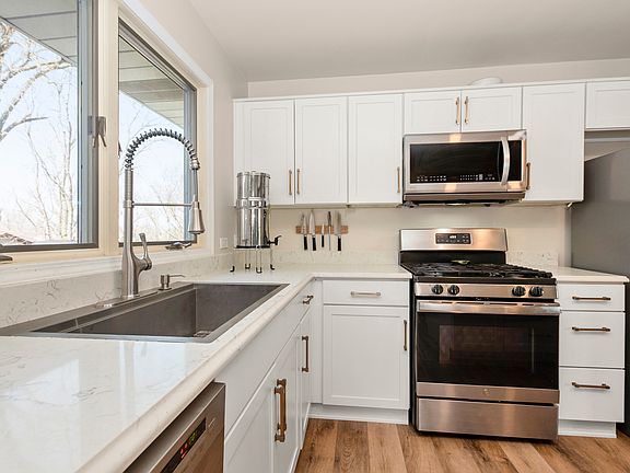 4th image of 20148 S Greenfield Ln