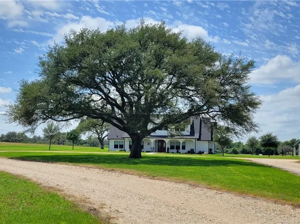 3306 Kaiser Adams Rd, Yoakum, TX 77995