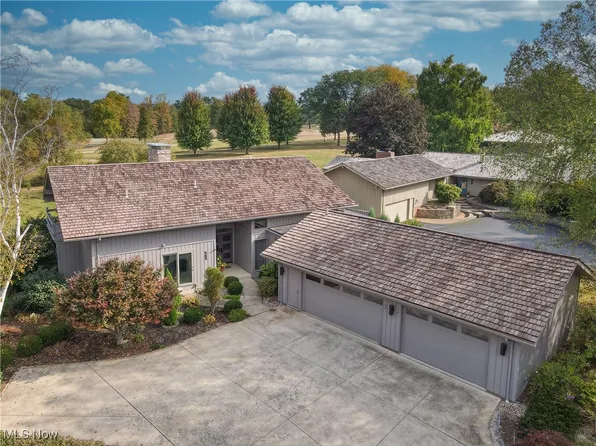 563 E Acadia Point, Aurora, OH 44202
