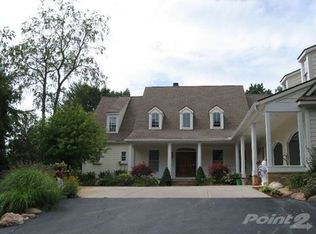 15200 Stone Henge Dr, Fenton, MI 48430