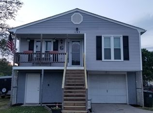 137 Messick Rd, Poquoson, VA 23662