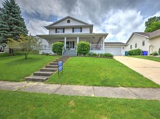 2669 S Forrest Green Dr, Decatur, IL 62521