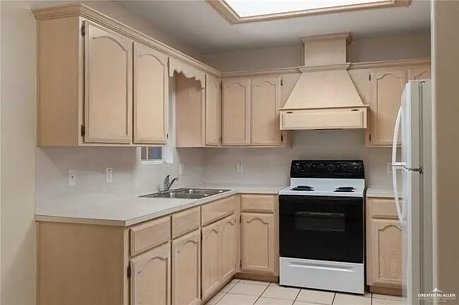 1818 Tierra Dulce Dr #2 — Photo 3
