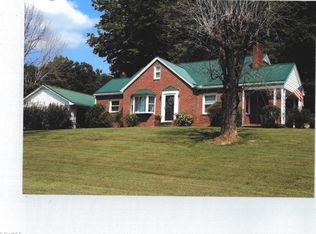 3391 Asbury Rd, Mount Airy, NC 27030