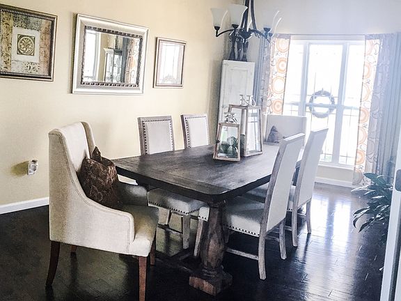 Formal dining w/ French door