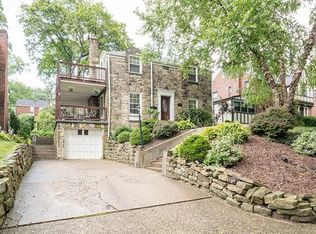 774 Country Club Dr, Mt Lebanon, PA