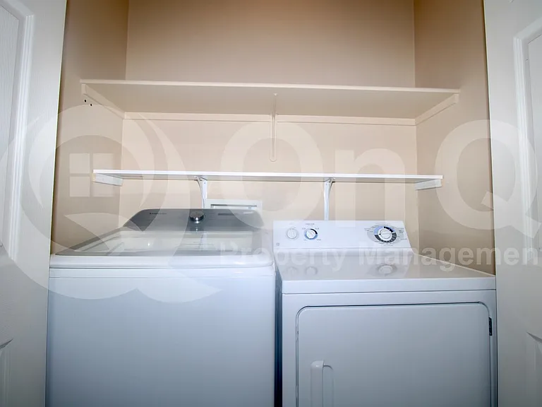 252 W Calle Media Luz — Photo 13