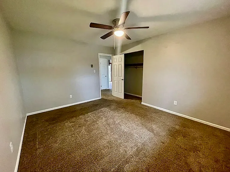 5372 Plaza Ave — Photo 7