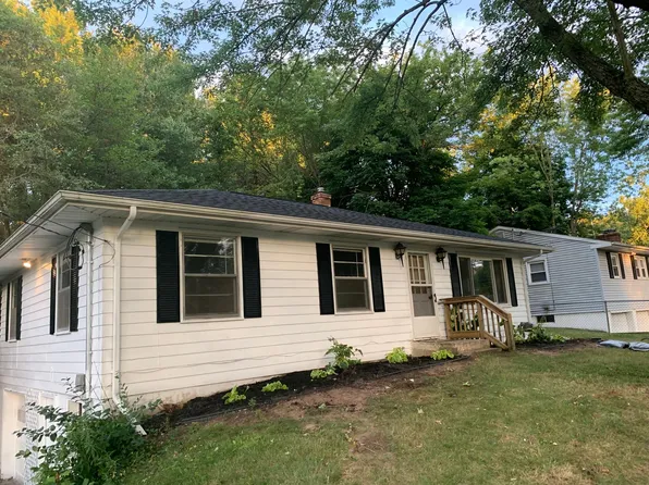 8143 Bruning St, Portage, MI 49002