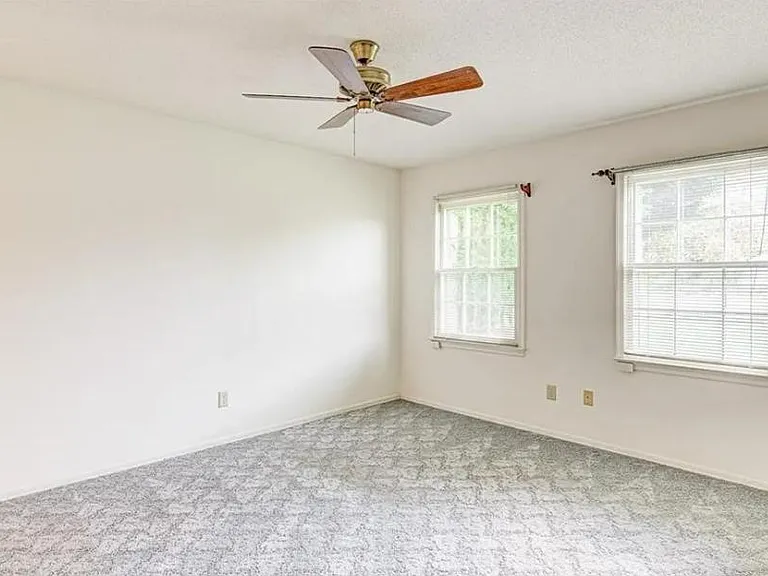 205 D N Rotary Dr — Photo 15