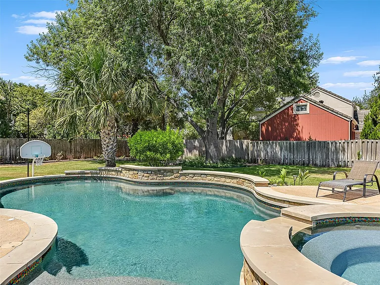 104 Acapulco Ct — Photo 3