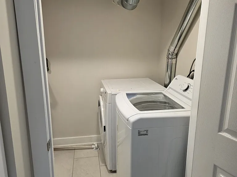 2637 W Winona St #3 — Photo 14