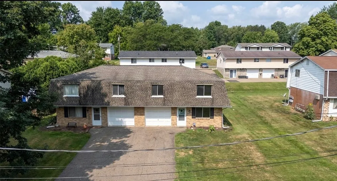 2 bed, $1,200 — Photo 1