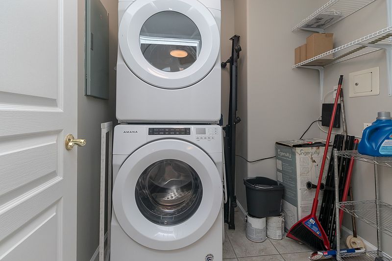Victoria Apartment for rent - 2 Bedrooms — photo 30