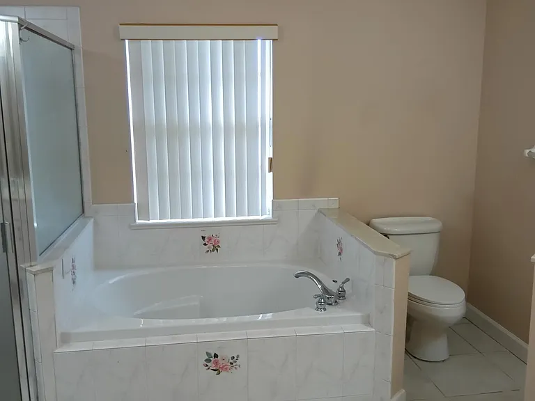 726 SW Byron St — Photo 5