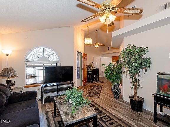 3rd image of 20412 90th St