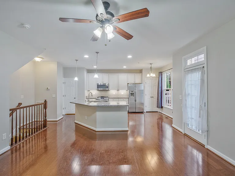 25218 Briargate Ter — Photo 5