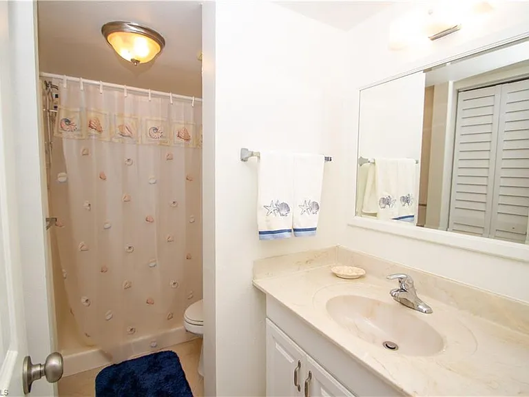 4326 27th Ct SW #103 — Photo 7