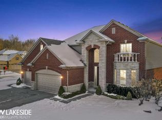 19632 Elkhound Dr, Macomb, MI 48044