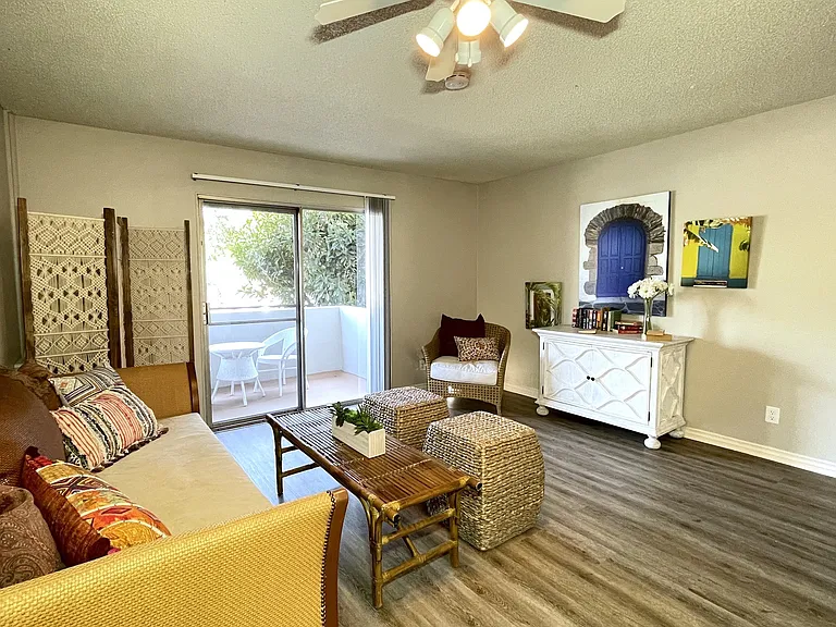 The Ray Apartments — Photo 11